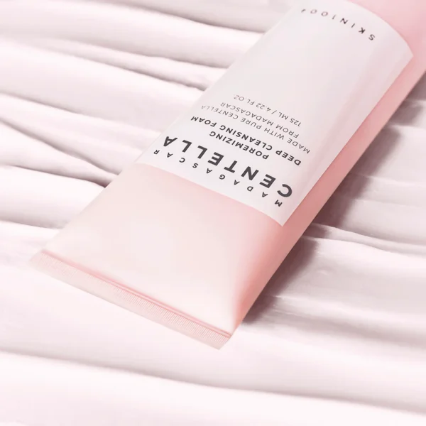 SKIN1004 MADAGASCAR CENTELLA POREMIZING DEEP CLEANSING FOAM - LIMPIADOR FACIAL - Imagen 4
