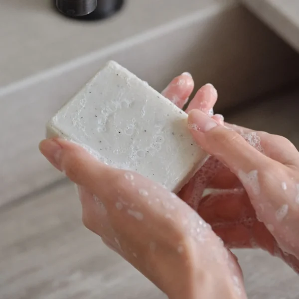 BEAUTY OF JOSEON LOW PH RICE FACE & BODY CLEANSING BAR - JABON EN BARRA - Imagen 4