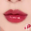 ROMAND GLASTING COLOR GLOSS CHERRY UP - BRILLO LABIAL. - Imagen 2