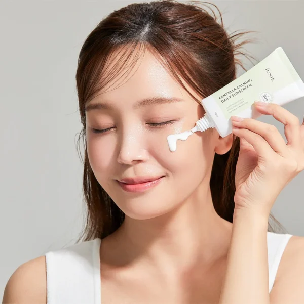IUNIK CENTELLA CALMING DAILY SUNSCREEN - PROTECTOR SOLAR - Imagen 3