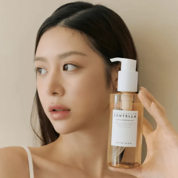 SKIN1004 MADAGASCAR CENTELLA LIGHT CLEANSING OIL - LIMPIADOR EN ACEITE - Imagen 4