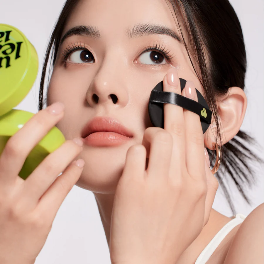 UNLEASHIA Satin Wear Healthy Green Cushion - #27W Peach Tan - Imagen 4